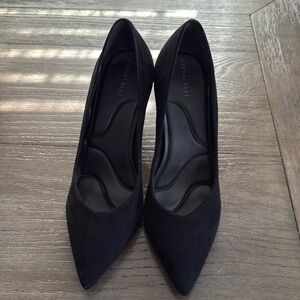 Gianni Bini Black Pointed-Toe Wedge Heels